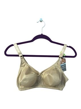 NWT Bali Cool Comfort Full Coverage Lightly Lined Comfort Straps Bra Size 36B